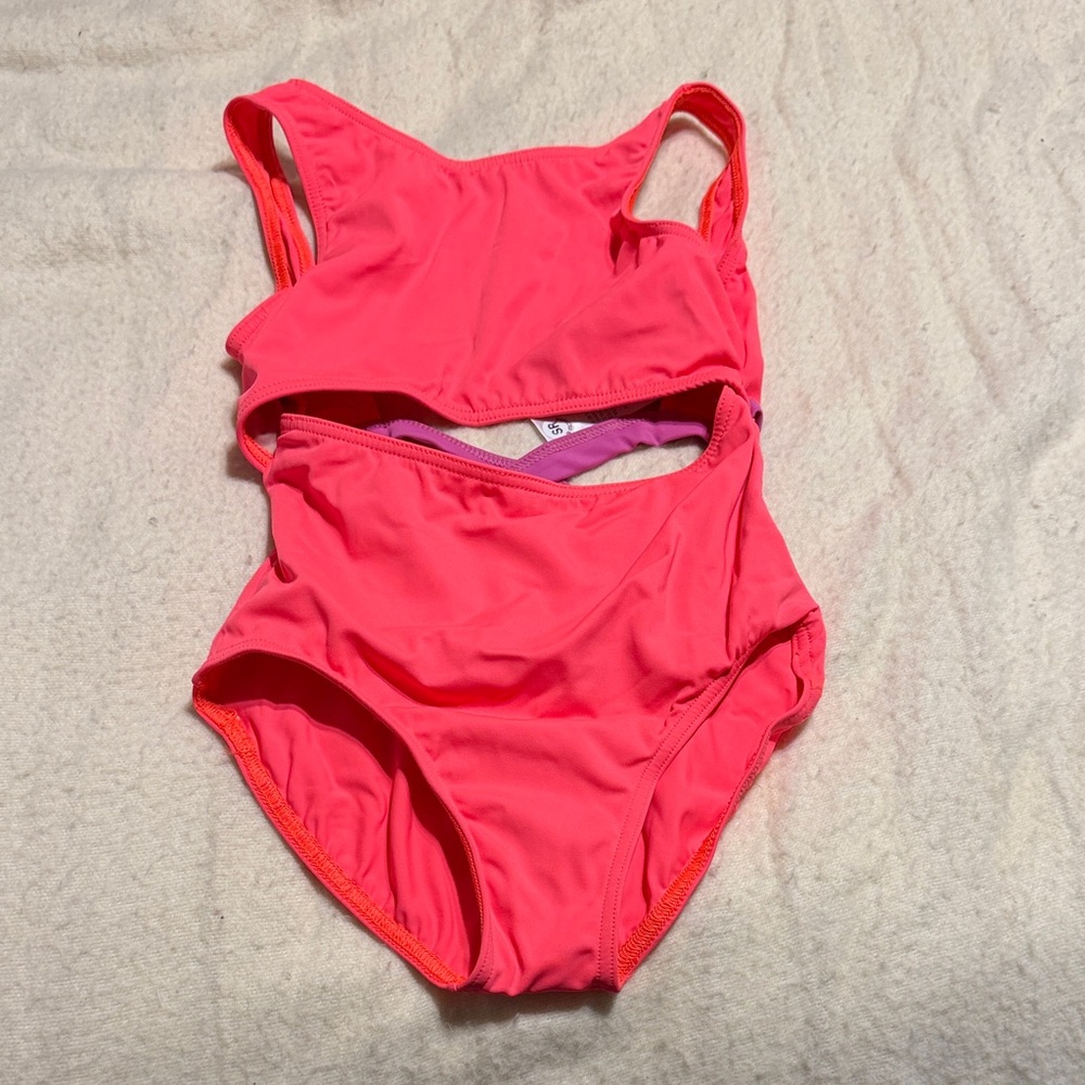 BALERA - Girls Keyhole front Leotard